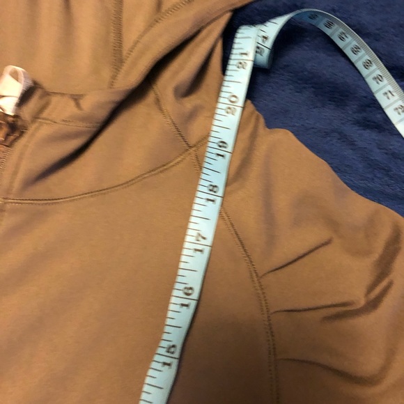 Yogalicious lux women’s zipup. - Picture 12 of 16